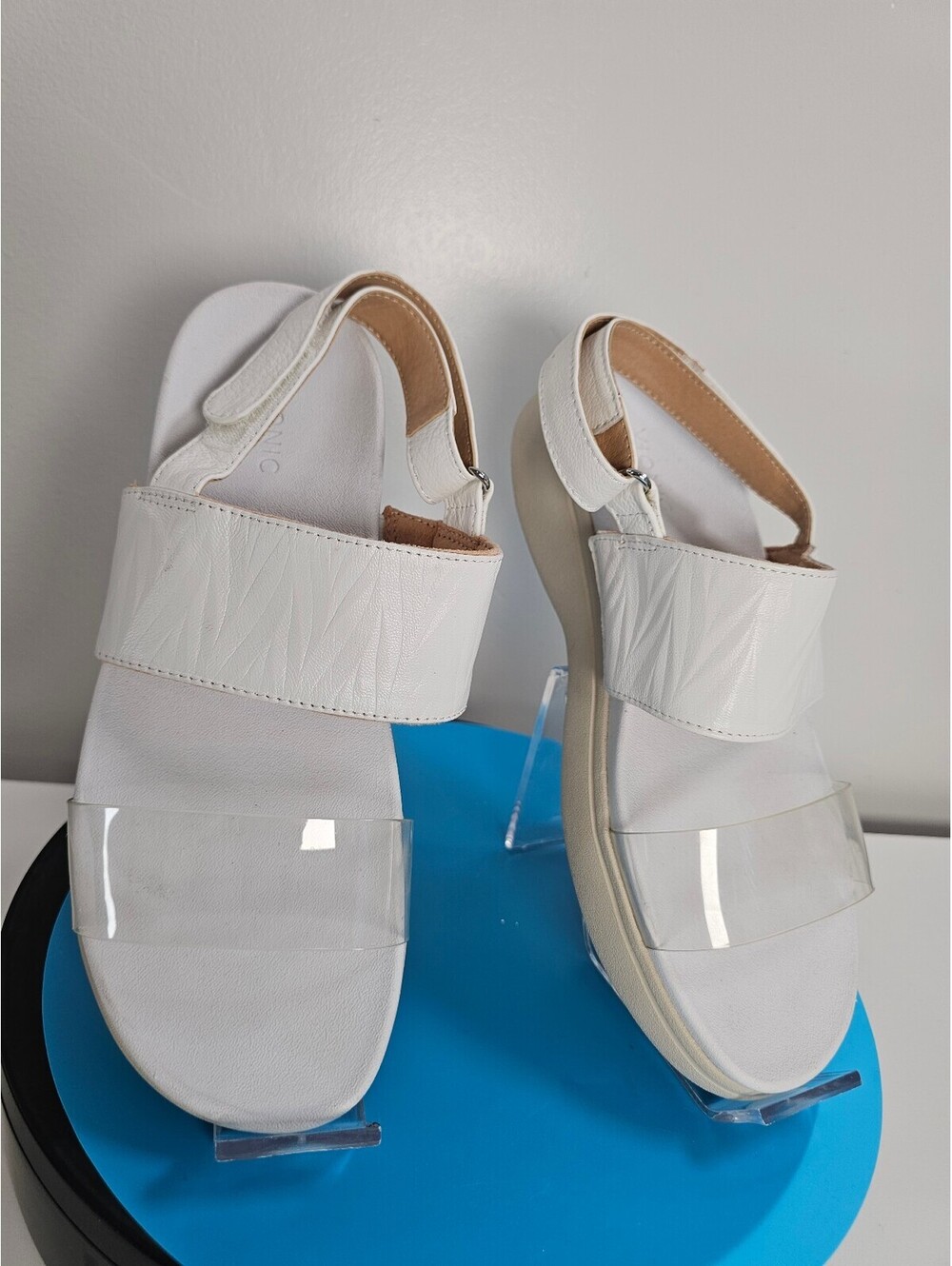 Vionic  Karleen Platform Sandals